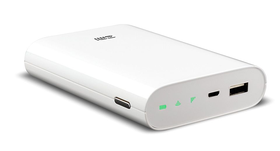 Портативный аккумулятор + роутер Xiaomi ZMI Power Bank 7800 mAh белый